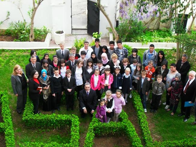 Des enfants algériens et russes des écoles IBN- Khalil -El –FARAHIDI, IBN ROSTOM d’Alger, et de l’Ecole Russe d’El-Biar ont participé à l’exposition « Youri Gagarine »au siège de l’ASAL.